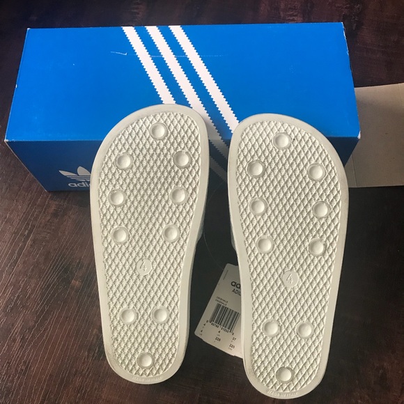 Adilette Wmns 6 - Picture 3 of 3